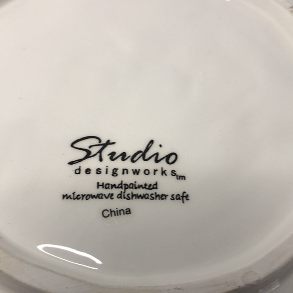 Studio Designworks Joy Cats Hand Painted Ceramic 9 inch  Plate Wall Hanging - Picture 3 of 5